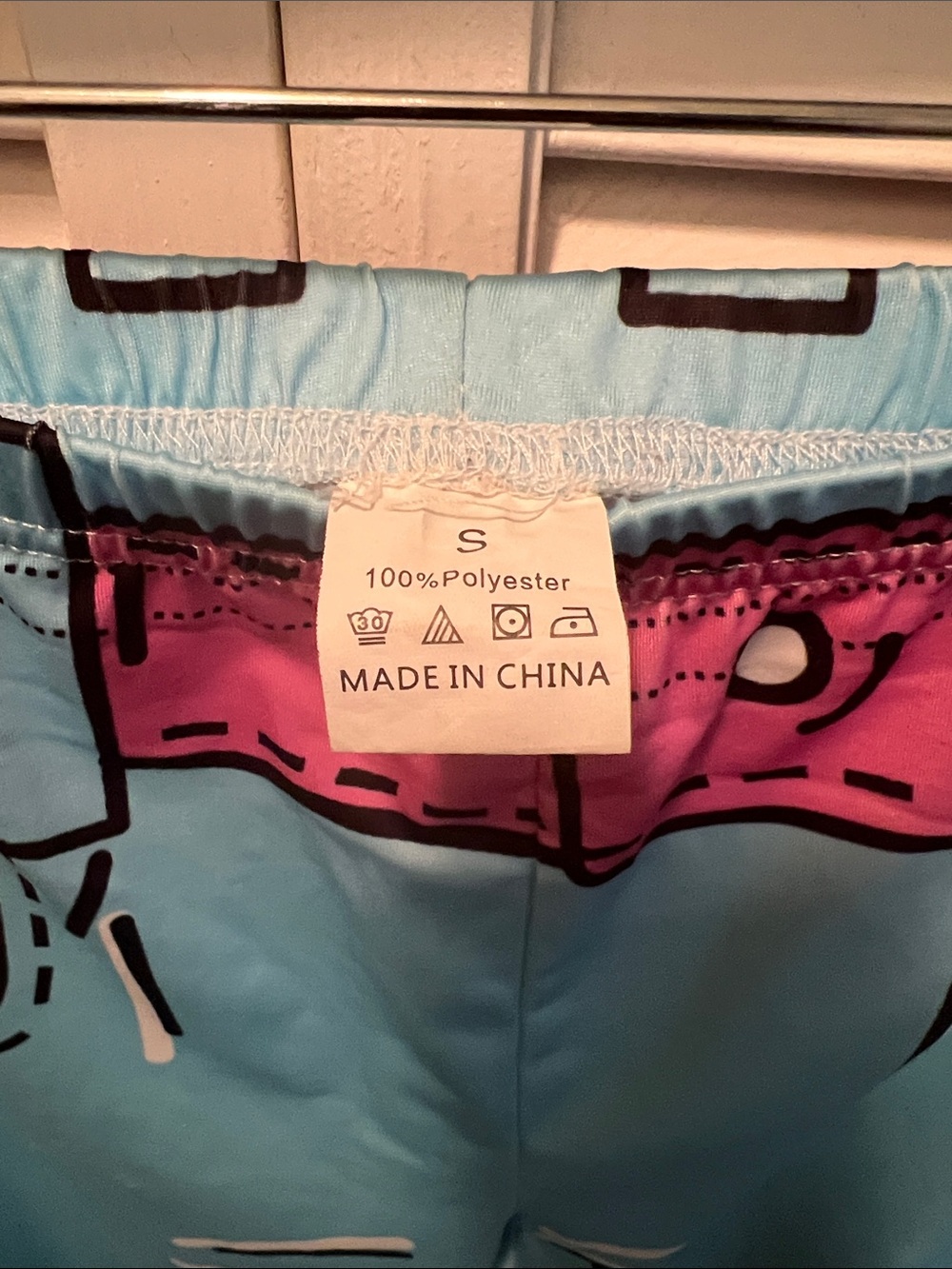 #1989**Graphic Light Blue Leggings with Pink Waistband - Picture 3 of 10